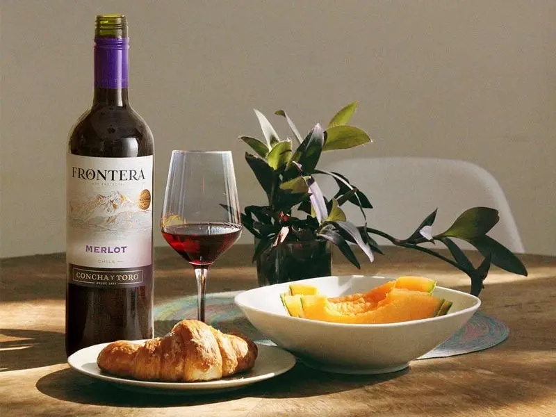 Frontera Merlot mềm mại, mượt mà, phù hợp cả tiệc nhẹ lẫn bữa ăn gia đình