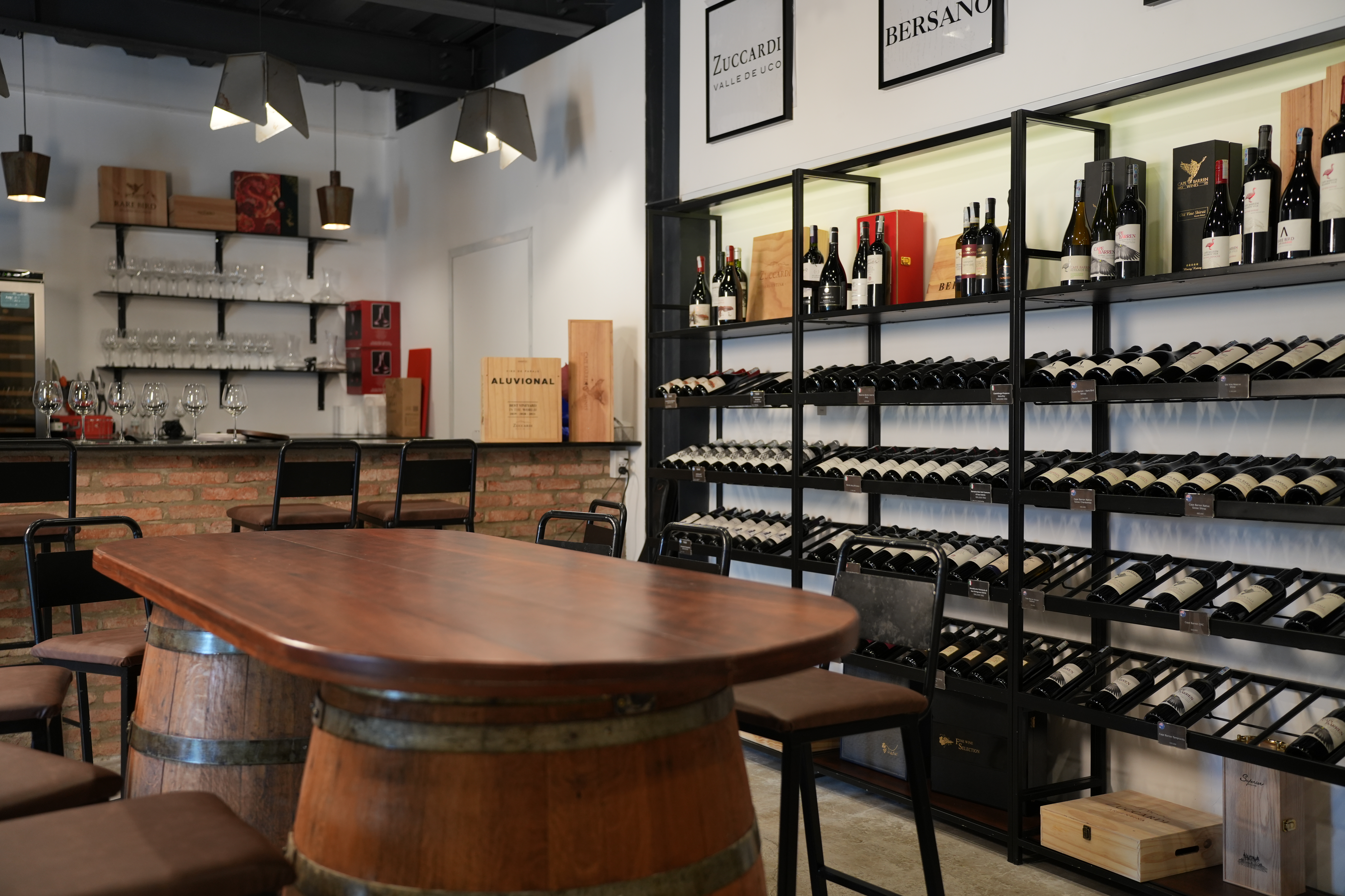 The World Of Wine - Tiệm rượu gần đây