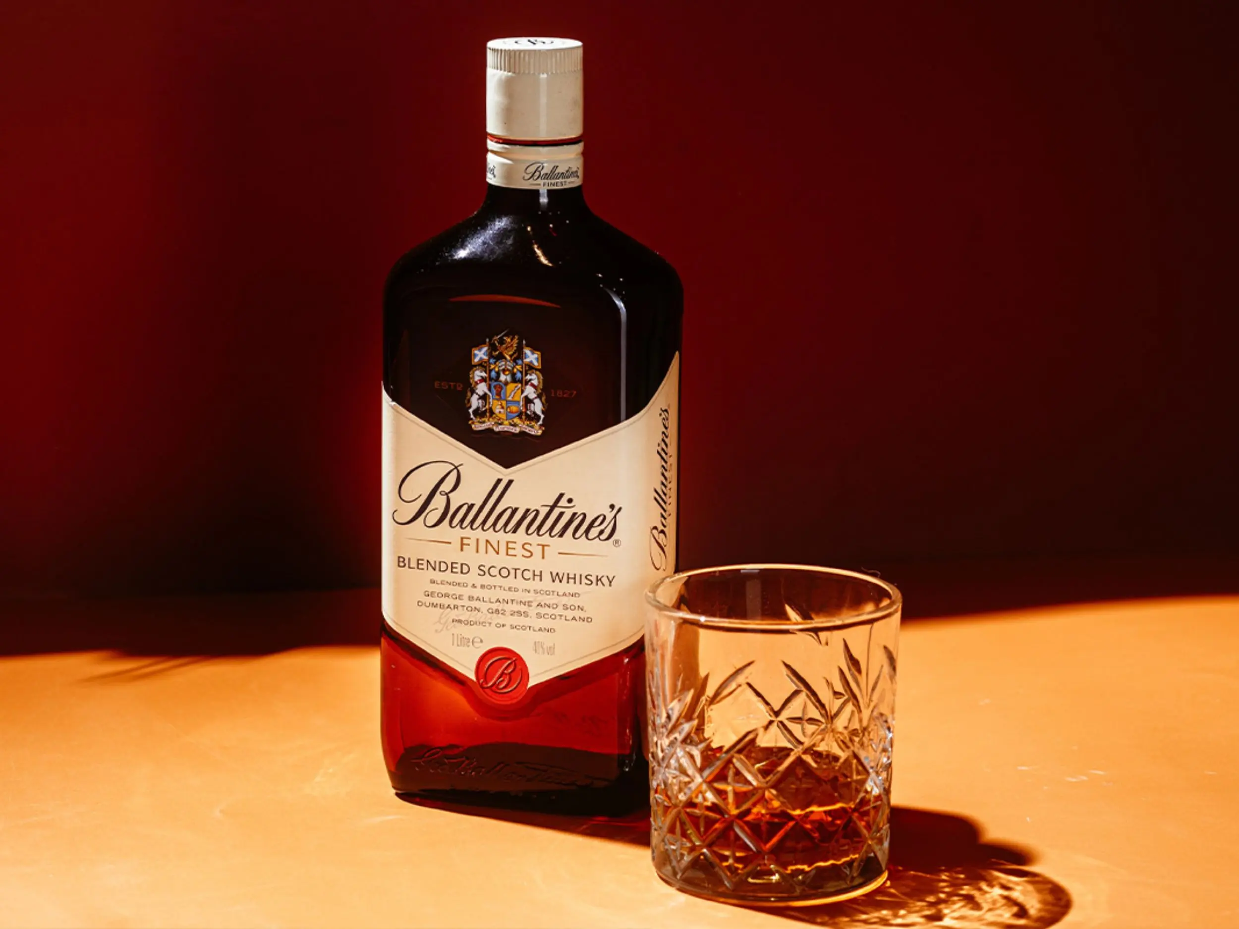 Mua Ballantine’s để uống hàng ngày