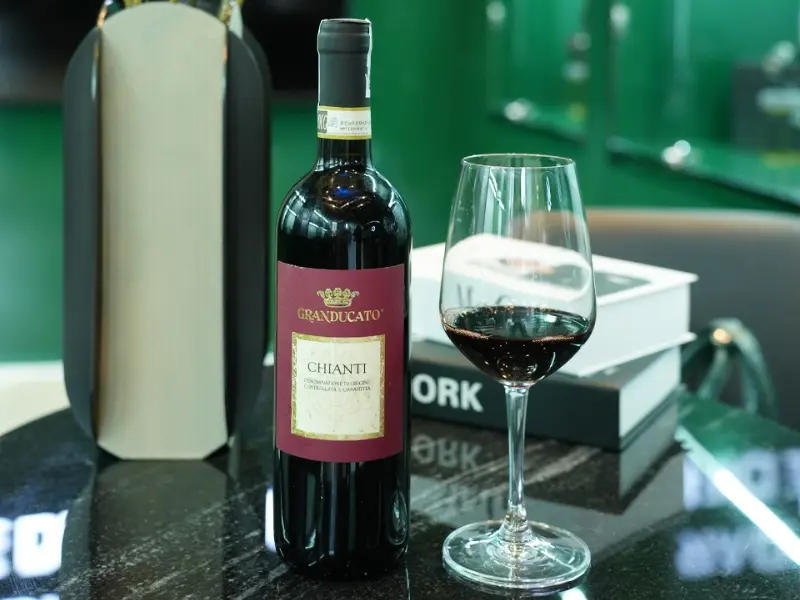 Granducato Chianti DOCG thể hiện phong cách tươi mới, trái cây rõ rệt