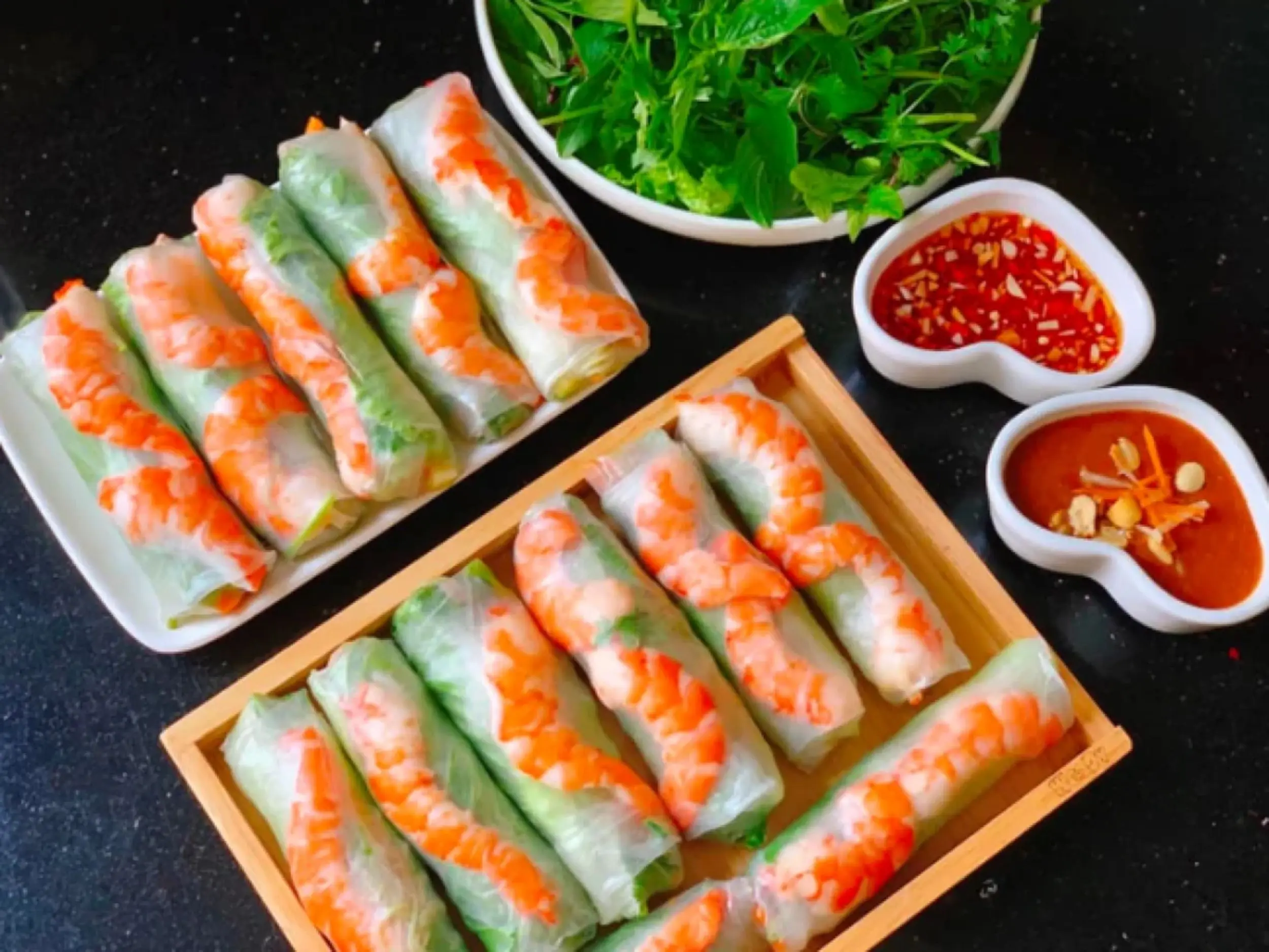 Nem cuốn tươi là lựa chọn phù hợp cho những bữa tiệc ưu tiên sự nhẹ nhàng và thanh mát