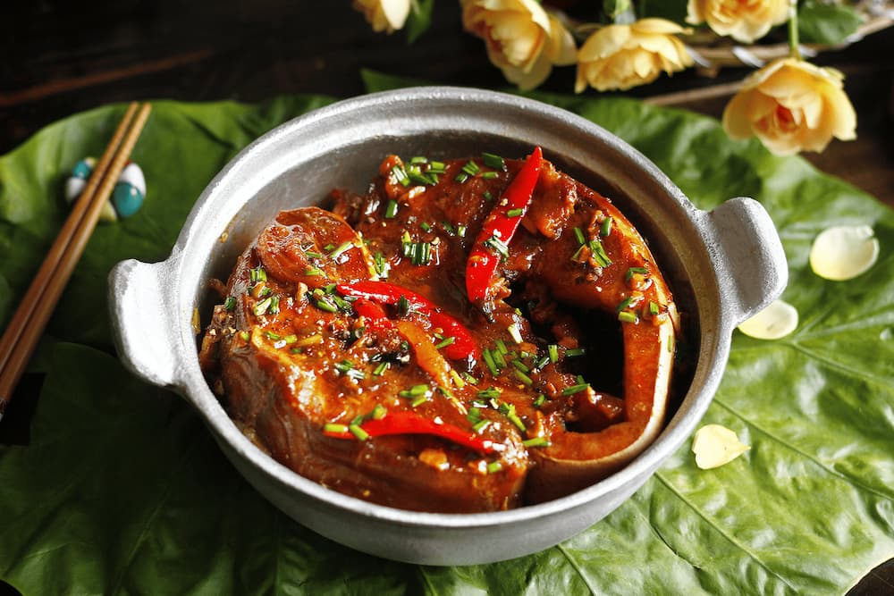 Cá hồi kho tộ