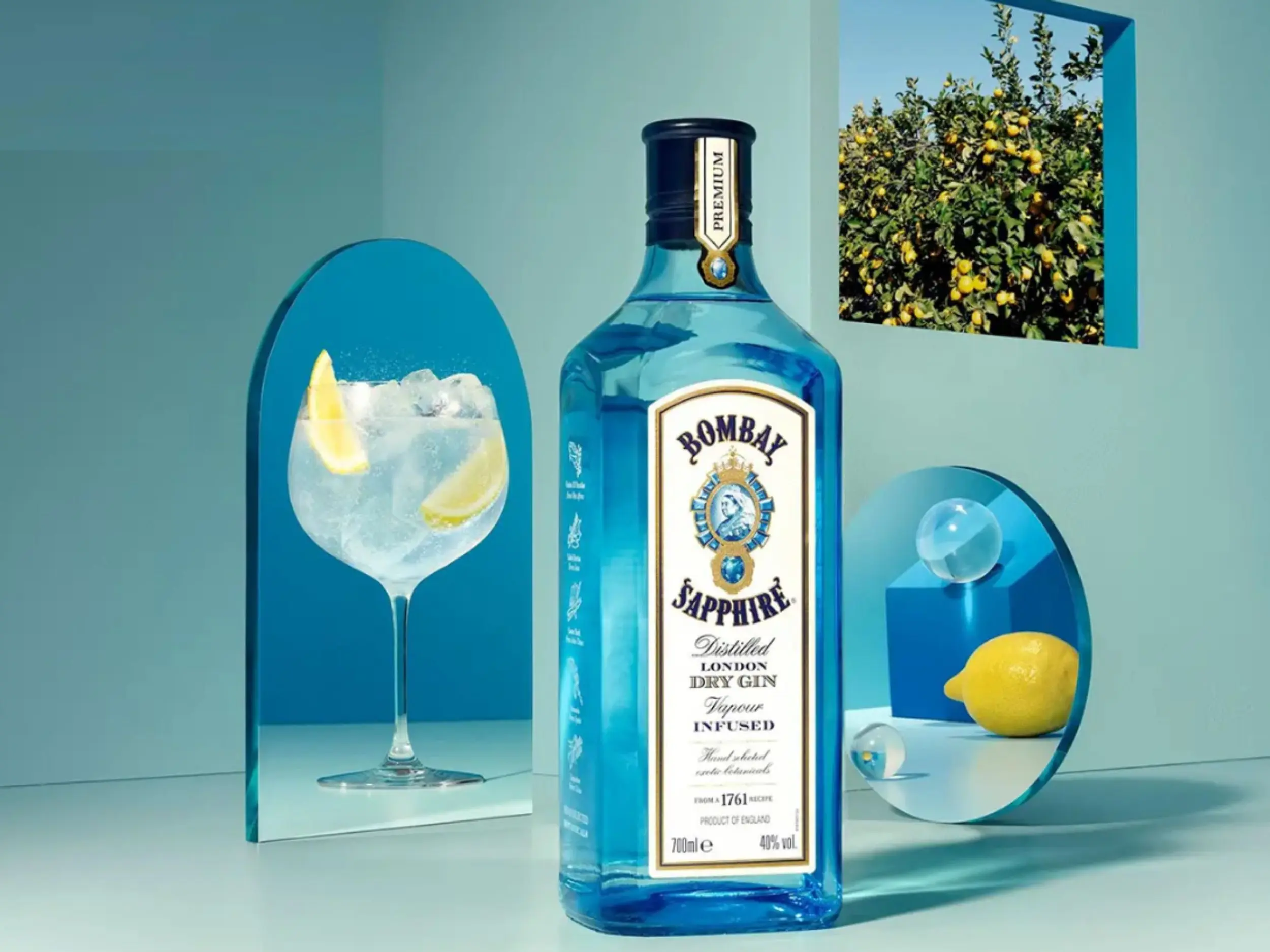 Gin là rượu mạnh có mùi hương tươi mát và cá tính riêng biệt
