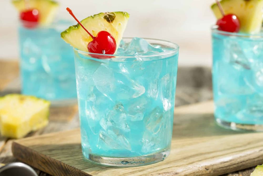 Blue Hawaiian là lựa chọn lý tưởng cho những ai yêu thích cocktail trái cây
