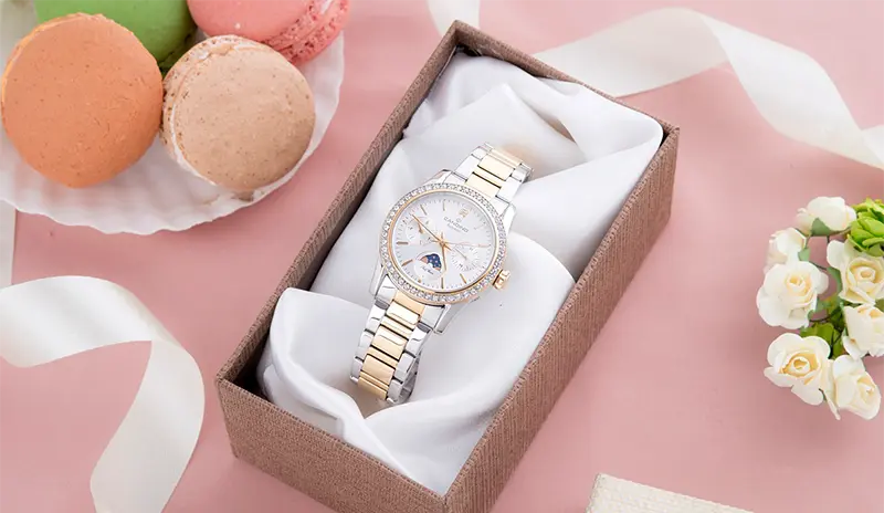 Đồng hồ đeo tay là món quà đánh dấu cột mốc trưởng thành và những bước đi vững vàng phía trước