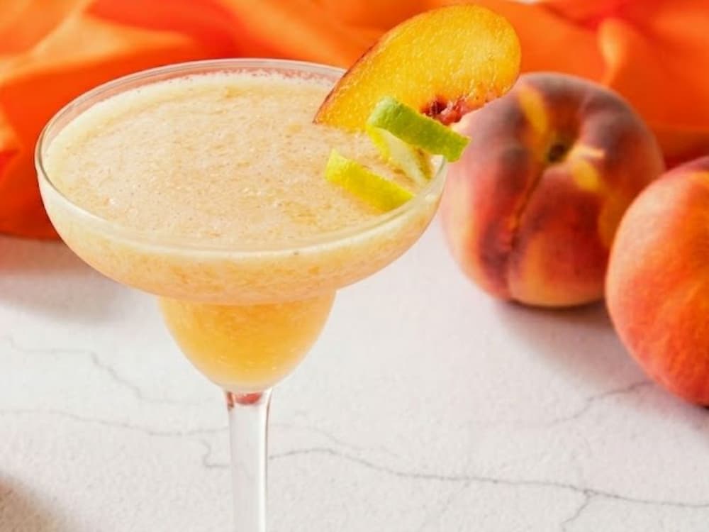 Margarita trái cây rực rỡ sắc màu, ngọt ngào và tươi mới