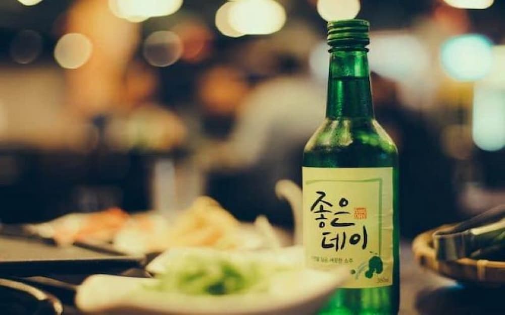 Nồng độ cồn đa dạng giúp Soju phù hợp với nhiều phong cách thưởng thức