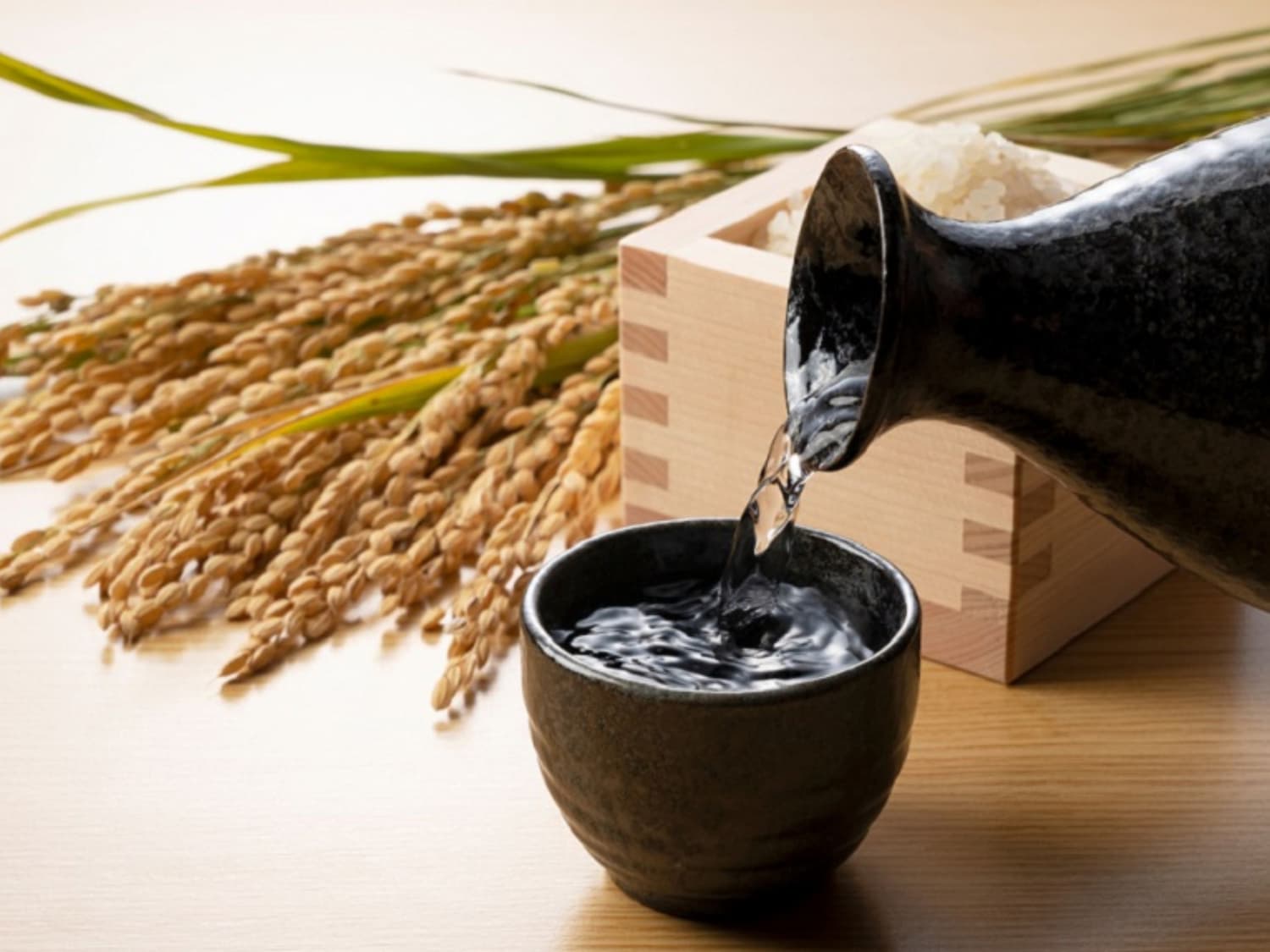 Rượu đế là một loại rượu truyền thống của Việt Nam