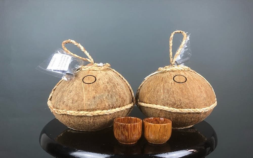 Rượu dừa tươi có vị ngọt thanh tự nhiên