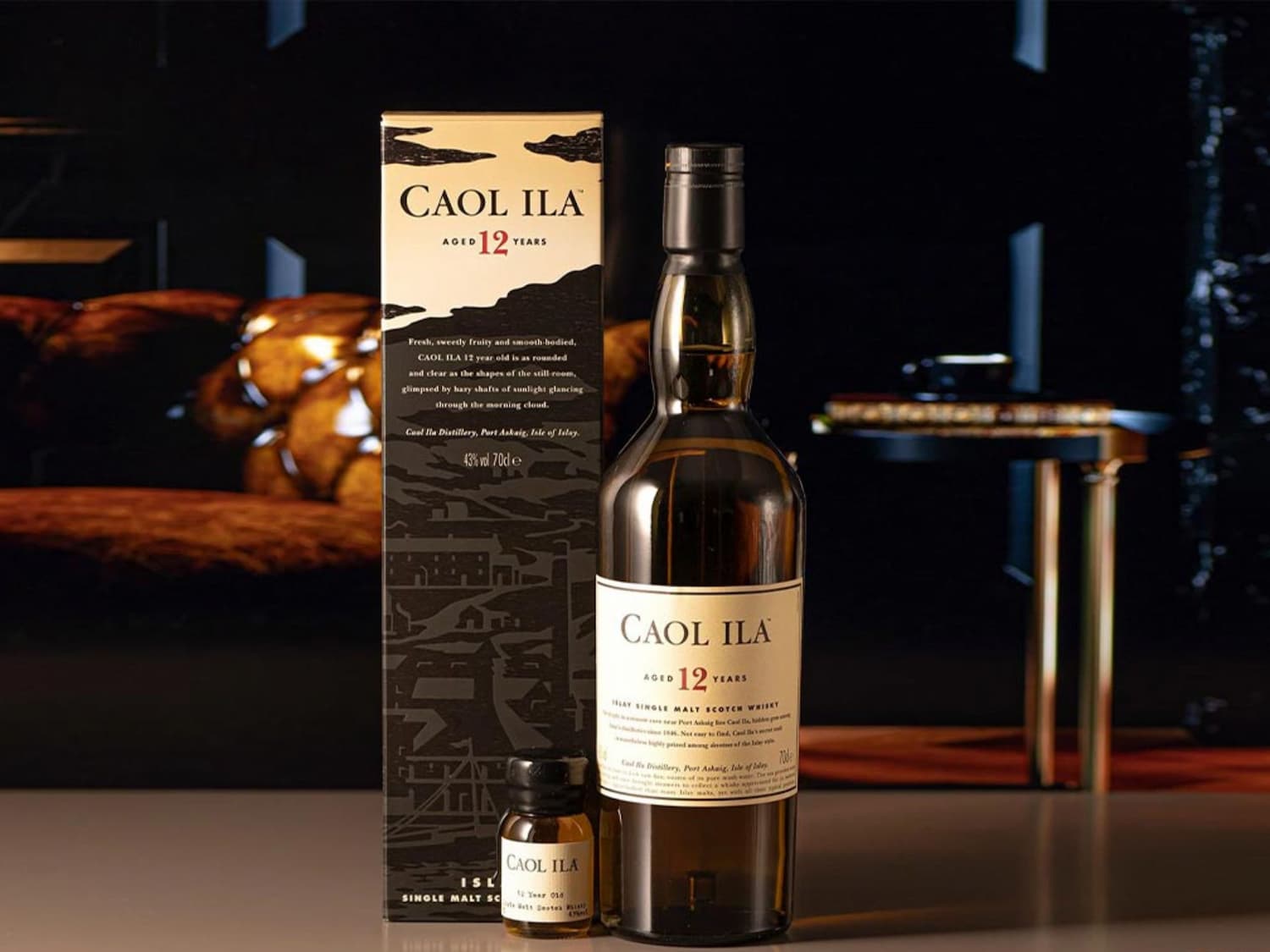 Rượu whisky là một loại rượu mạnh được sản xuất bằng phương pháp chưng cất từ các loại ngũ cốc lên men