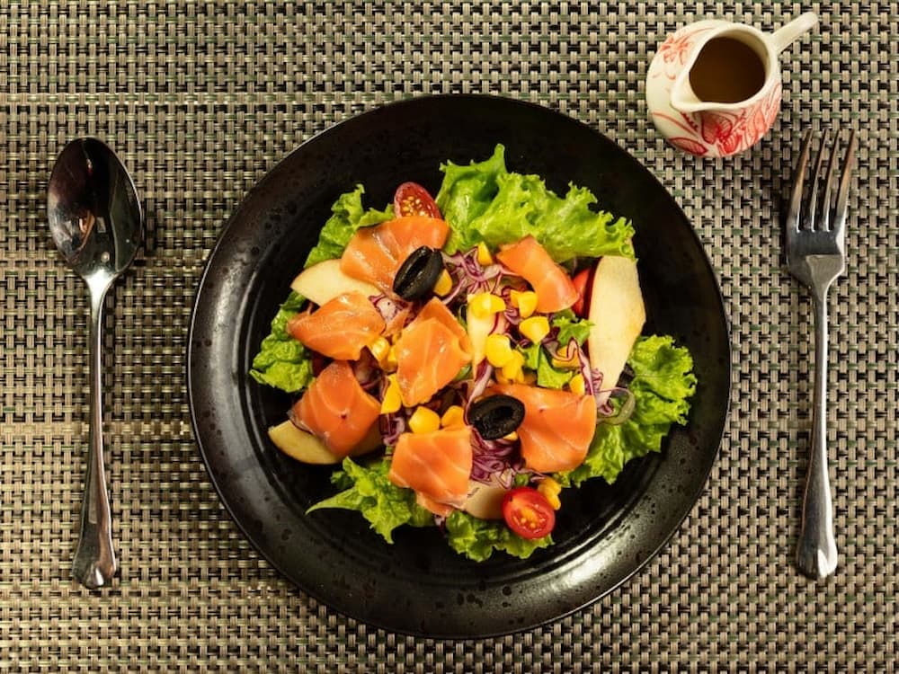 Salad cá hồi