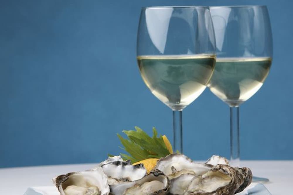 Sauvignon Blanc là lựa chọn tuyệt vời khi dùng bữa với hàu