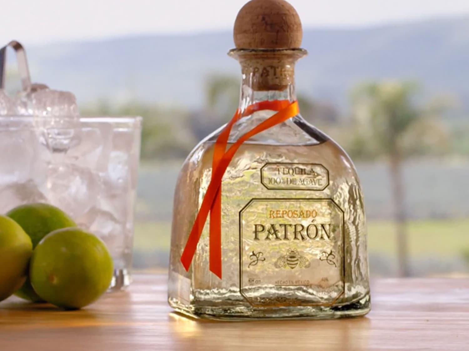 Reposado là tequila được ủ từ 2 đến 12 tháng trong thùng gỗ sồi