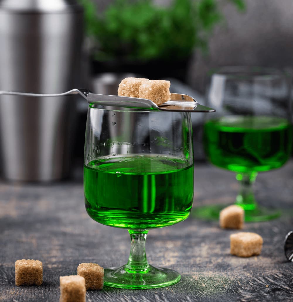 Thưởng thức Absinthe theo phong cách Paris kinh điển