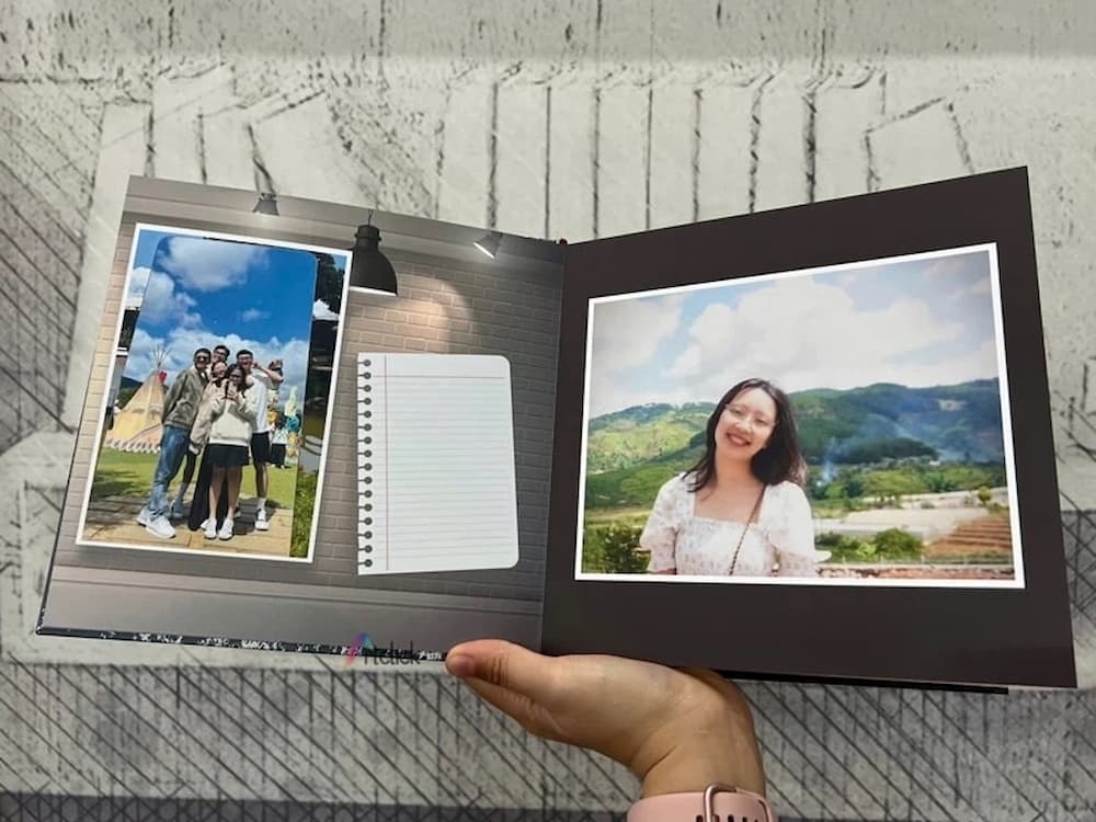 Album ảnh kỷ niệm ghi lại những khoảnh khắc từ thời sinh viên